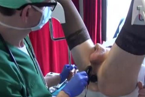 Cross dresser In Nylon gets A Close Shave