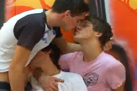 DoubleFuck In threesome raw