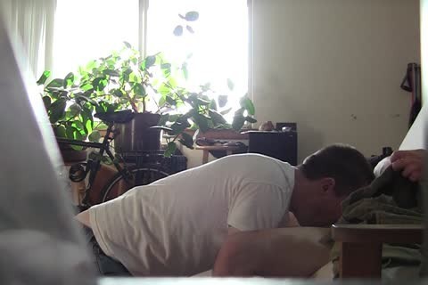 one greater quantity Vid I not ever Posted ''because it is Half Out Of Frame And Doesn't Have A cheerful Ending.  Shortly After that chap Facefucks Me completely Out Of Frame that chap Falls Into My Stereo Rack Breaks The Glass And Badly Cuts His Han