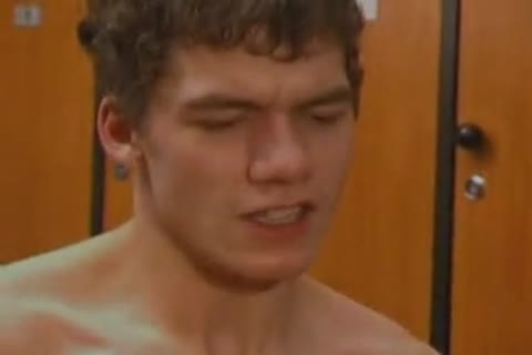 2 teens In Locker Room,Sex