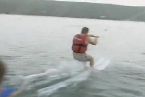 Shaging young Bottom On The Beach
