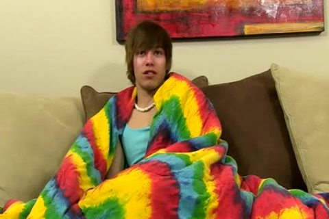 Emo twink Jacking Off His Uncut 10-Pounder And ass Dildoing