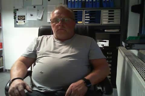 P2-Office chap - throbbing cum