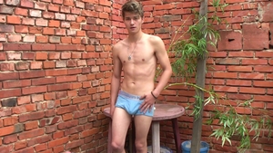 East Boys: Super slim big dick Luis cumshot