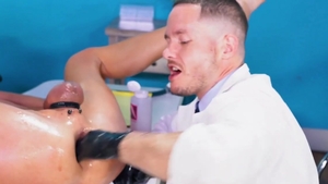 Club Inferno Dungeon: Twink boy feels in need of hard pounding