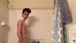 BarebackLatinoz: Latin Lucas wanking in shower