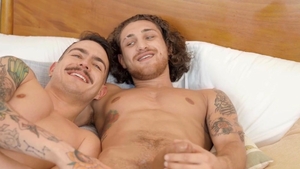 SeanCody - David plus David Handful handjob in the bed