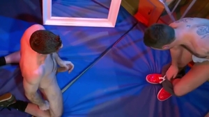 Craig Daniel & Riley Tess Like Working Out together