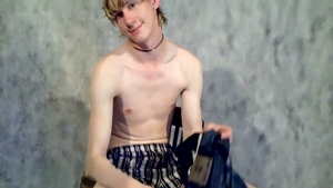 teensandtwinks: Mark's Massive Dong Goes Solo